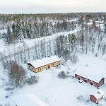 Perinteikaes 3 Makuuhuoneen Koti Kainuunkyla