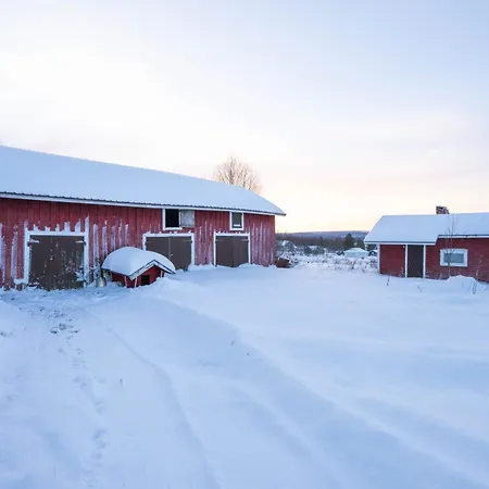 Perinteikaes 3 Makuuhuoneen Koti *