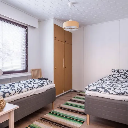 Perinteikaes 3 Makuuhuoneen Koti Apartment *