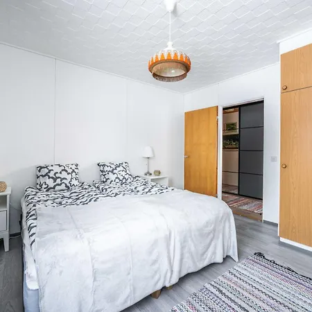 Perinteikaes 3 Makuuhuoneen Koti * Kainuunkyla