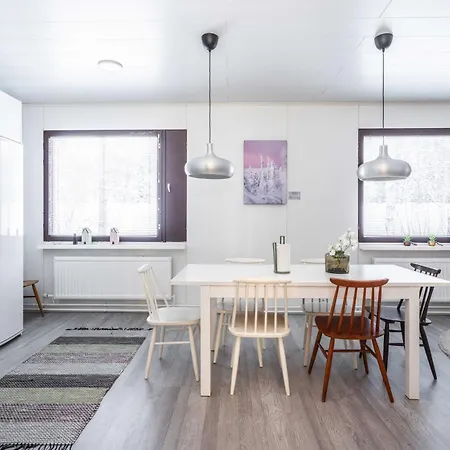Apartment Perinteikaes 3 Makuuhuoneen Koti